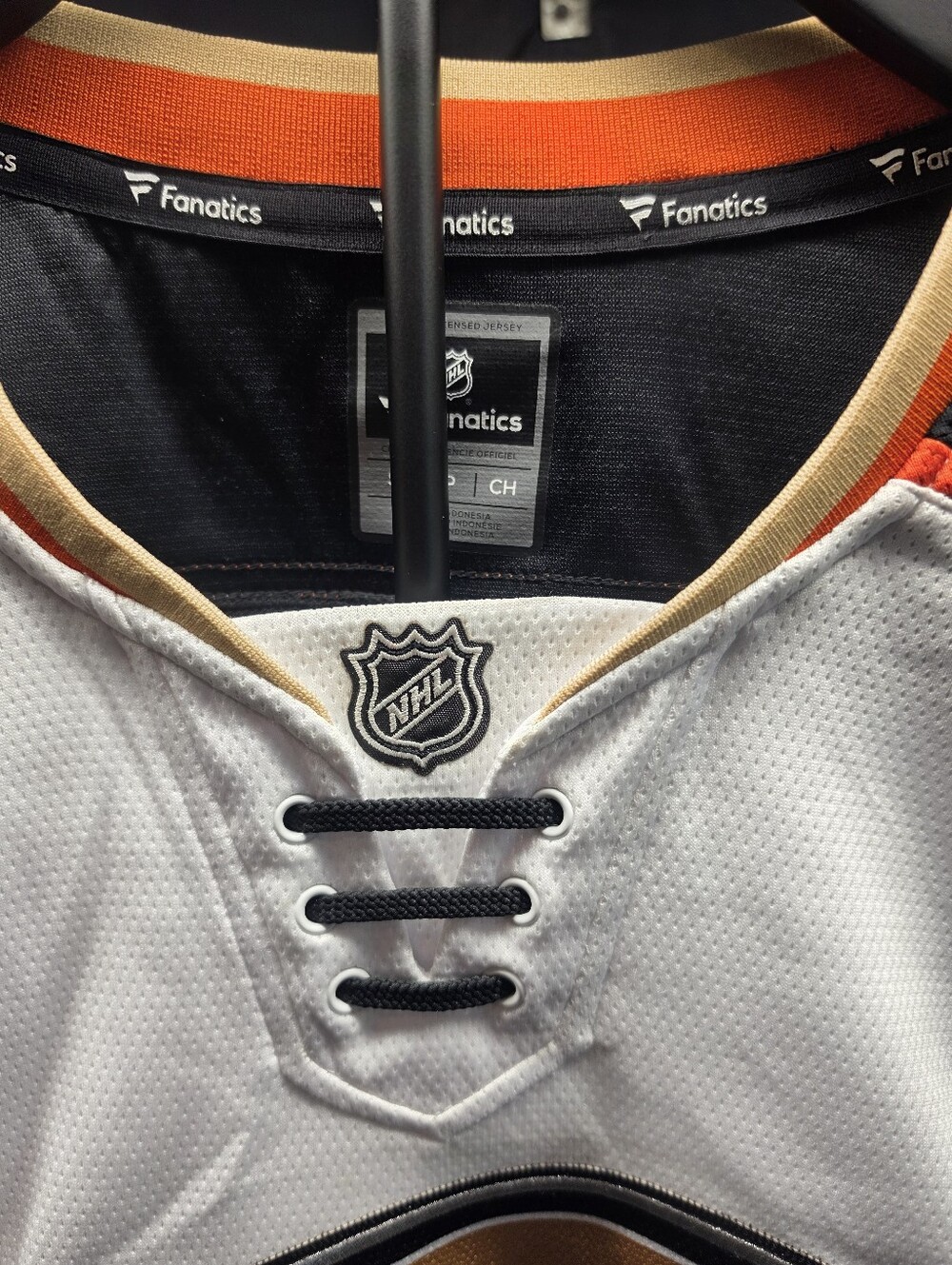 NWT Fanatics Anaheim Ducks Women's White Away Breakaway Jersey Blank Size S - Picture 3 of 8